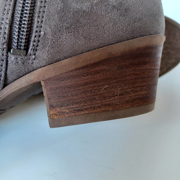 Circus Sam Edelman Size 9.5 Brown Suede Stacked Heel Bootie Side Zip Elastic - Picture 8 of 9